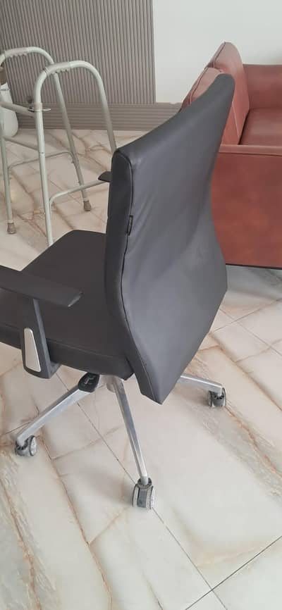 Executive Chairs