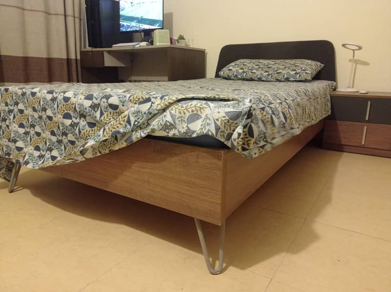 Interwood Single Bed with Side Table 0