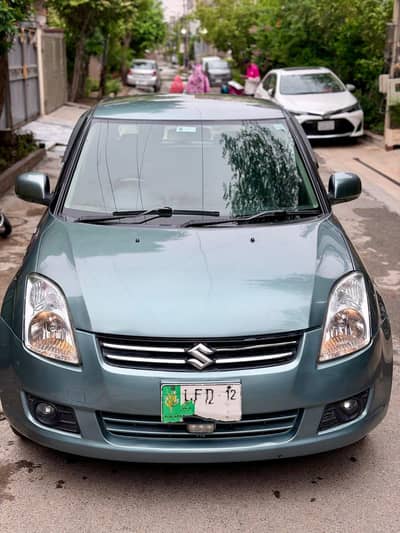 Suzuki Swift 2012 DLX