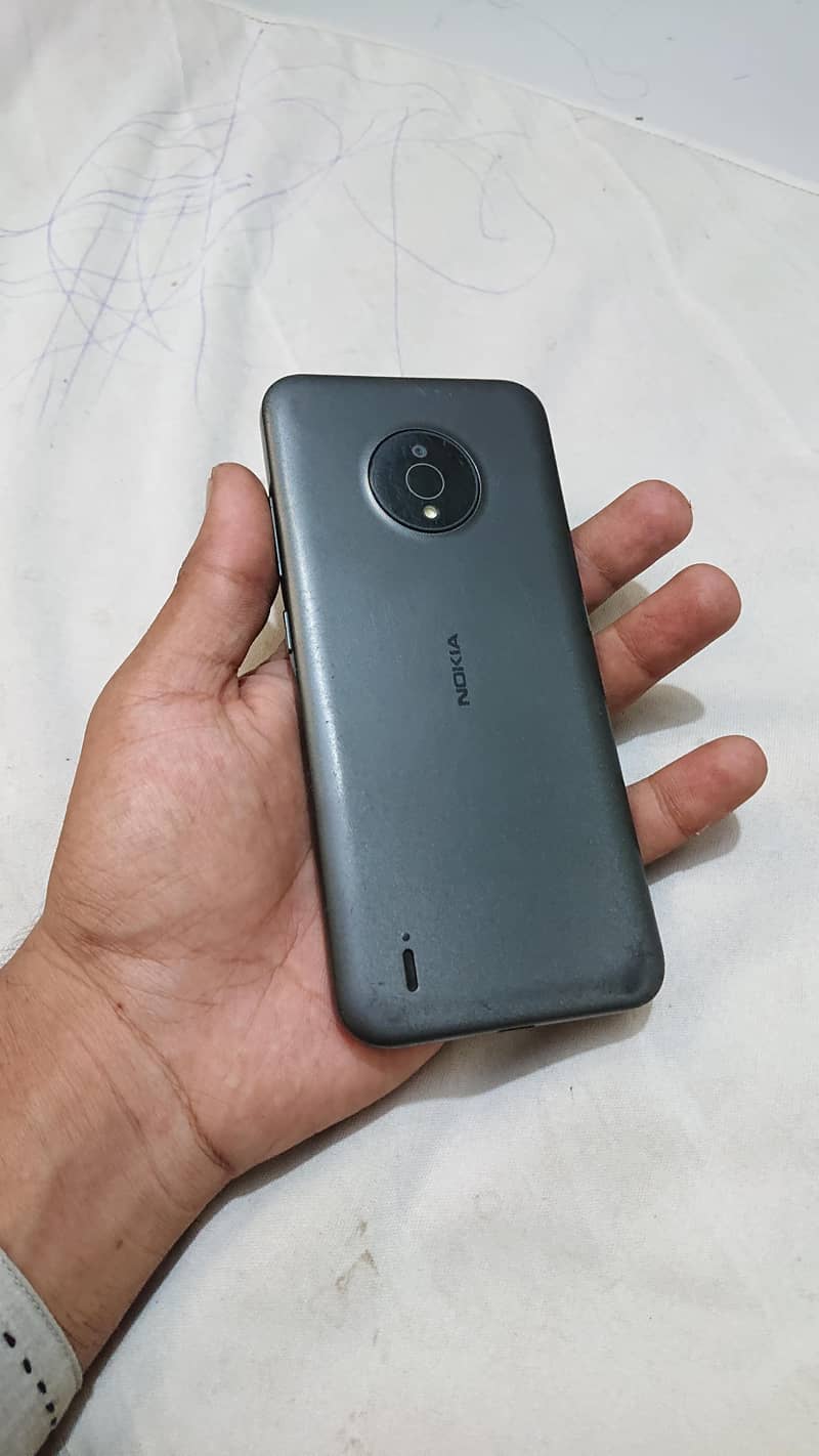 Nokia C200 1