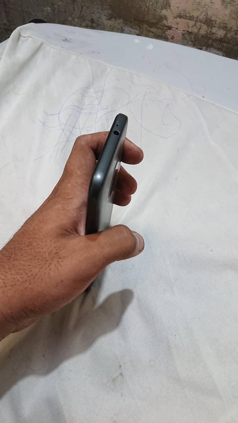 Nokia C200 4
