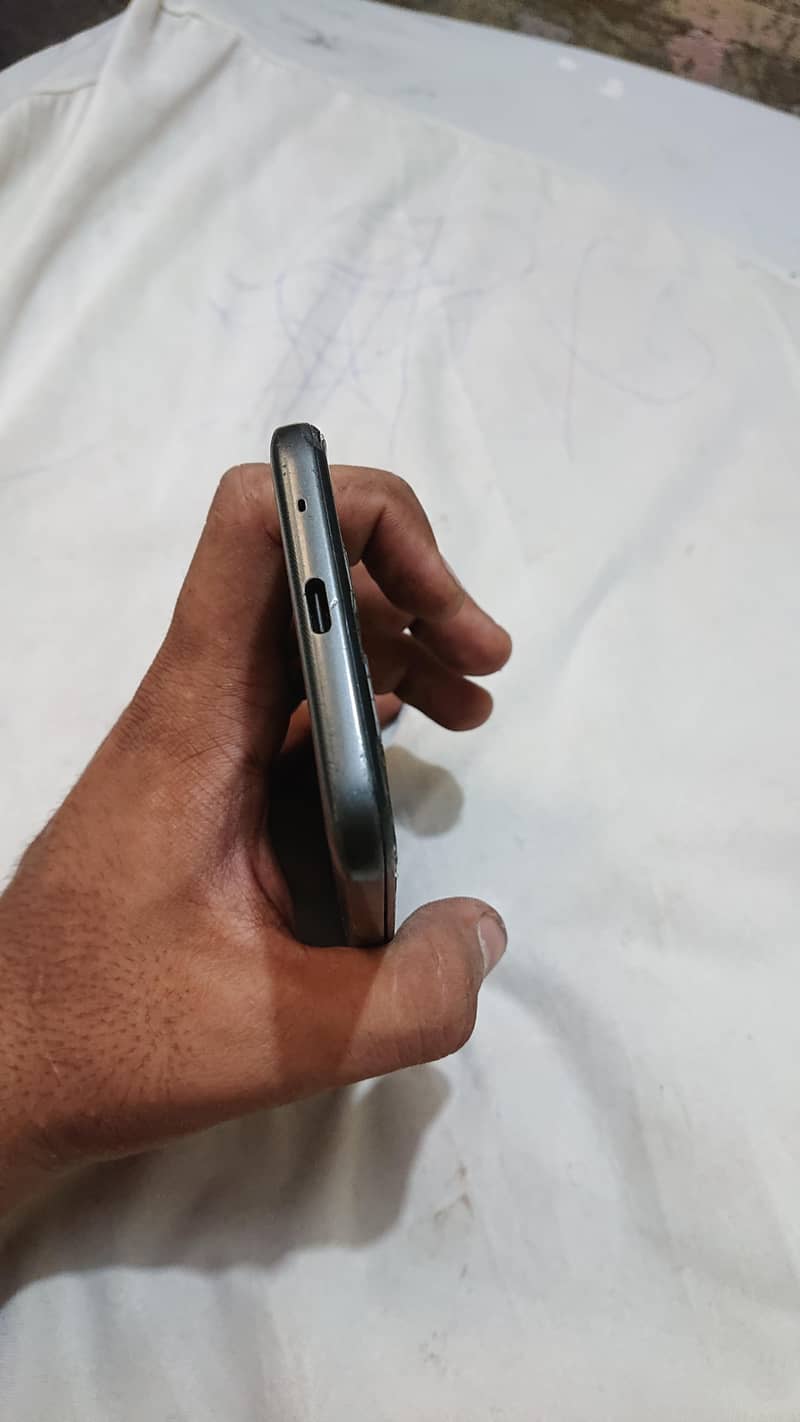 Nokia C200 5