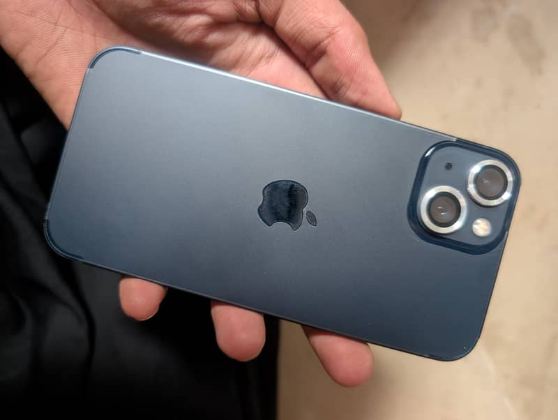 Apple iPhone 13 6
