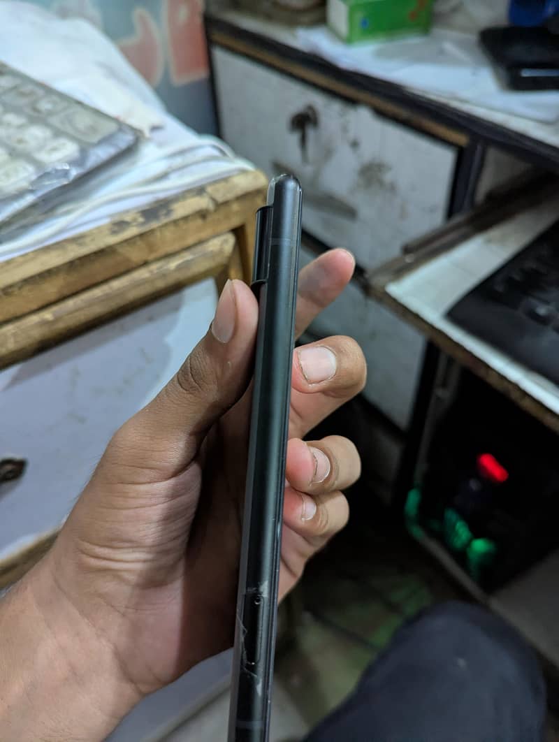 Google Pixel 6 4