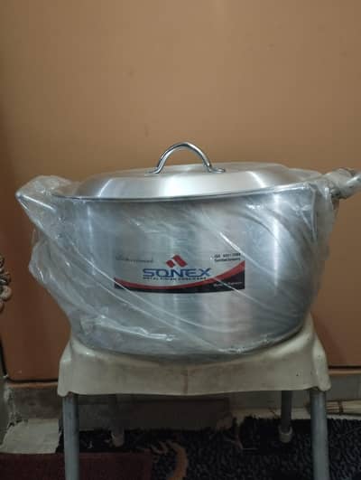 New Large Pot(degchi).