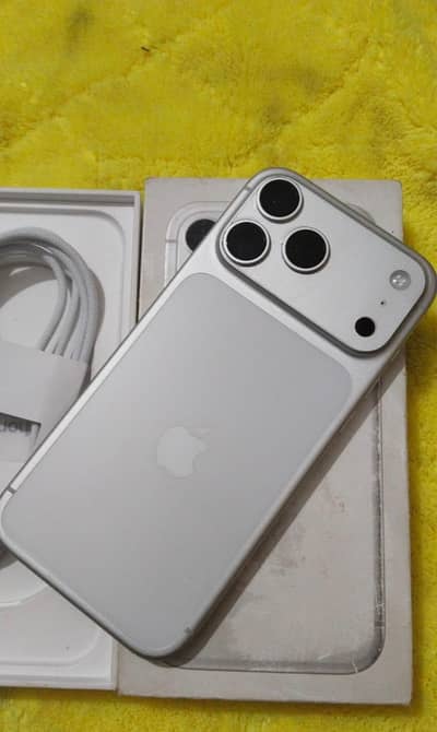 Apple iPhone 17 Pro Max jv