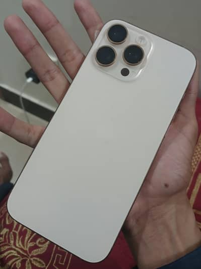 Apple iPhone 16 Pro Max