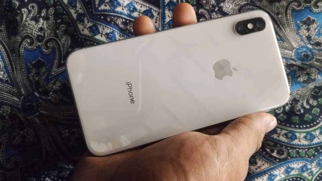 Apple iPhone X 3
