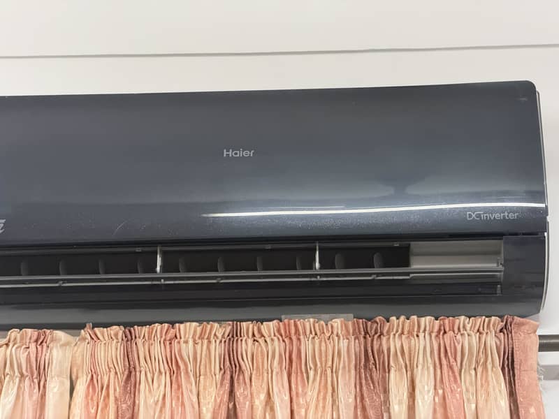 Haier 1.5 Ton inverter split AC excellent condition Energy saver 3