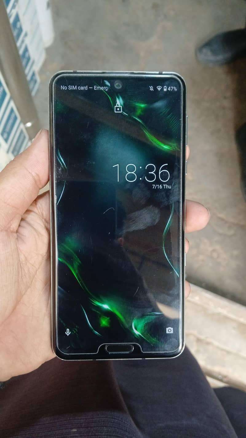 Sharp Aquos R3 3
