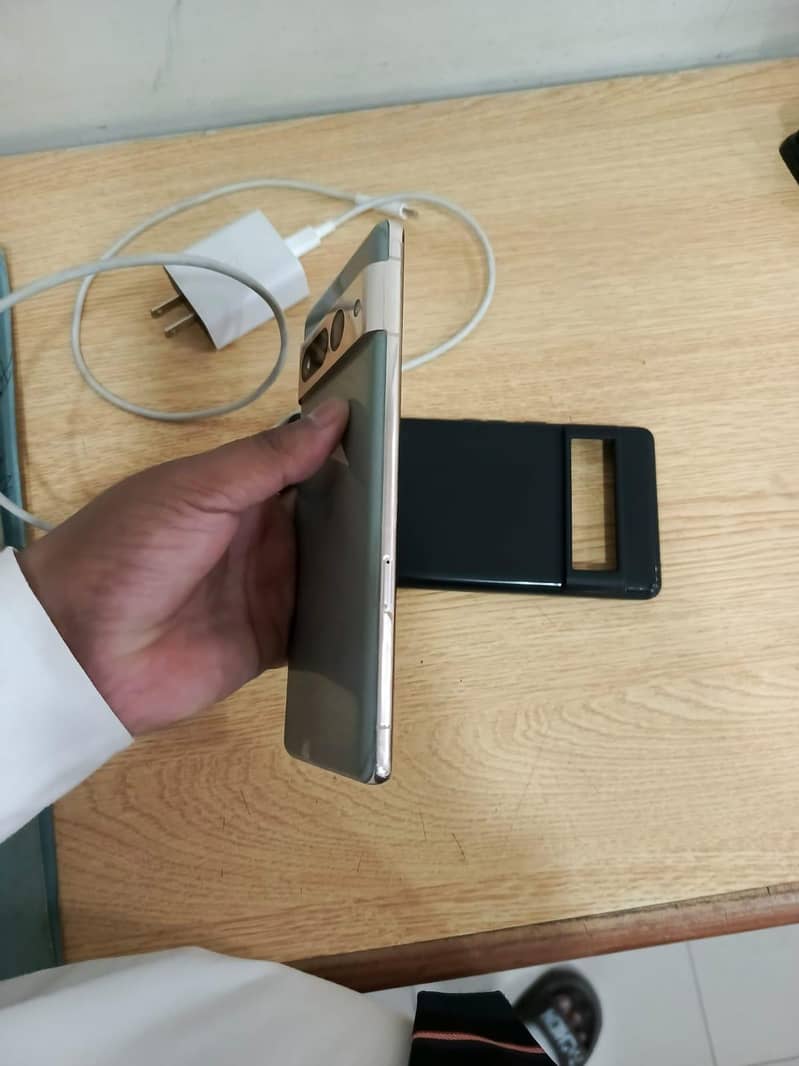 Google Pixel 7 Pro 6