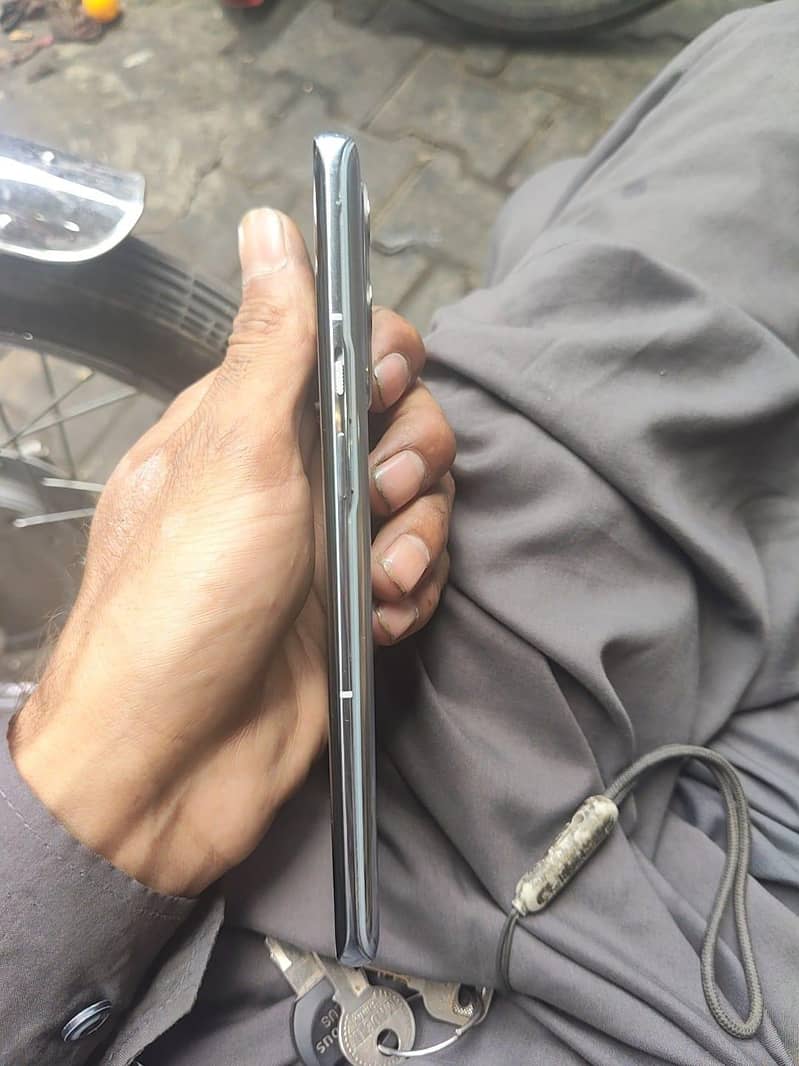 One Plus 9 Pro 5