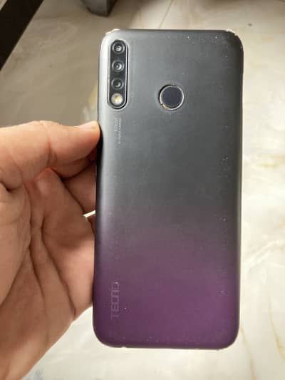 Tecno Spark 4