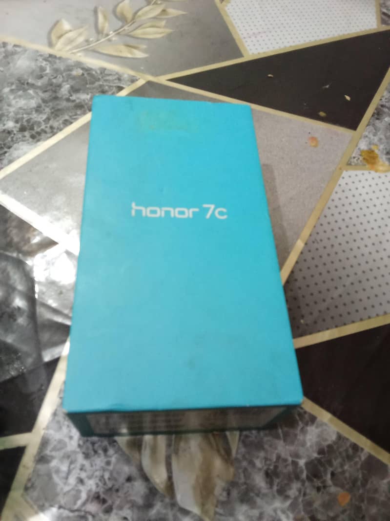 Honor 7C 4