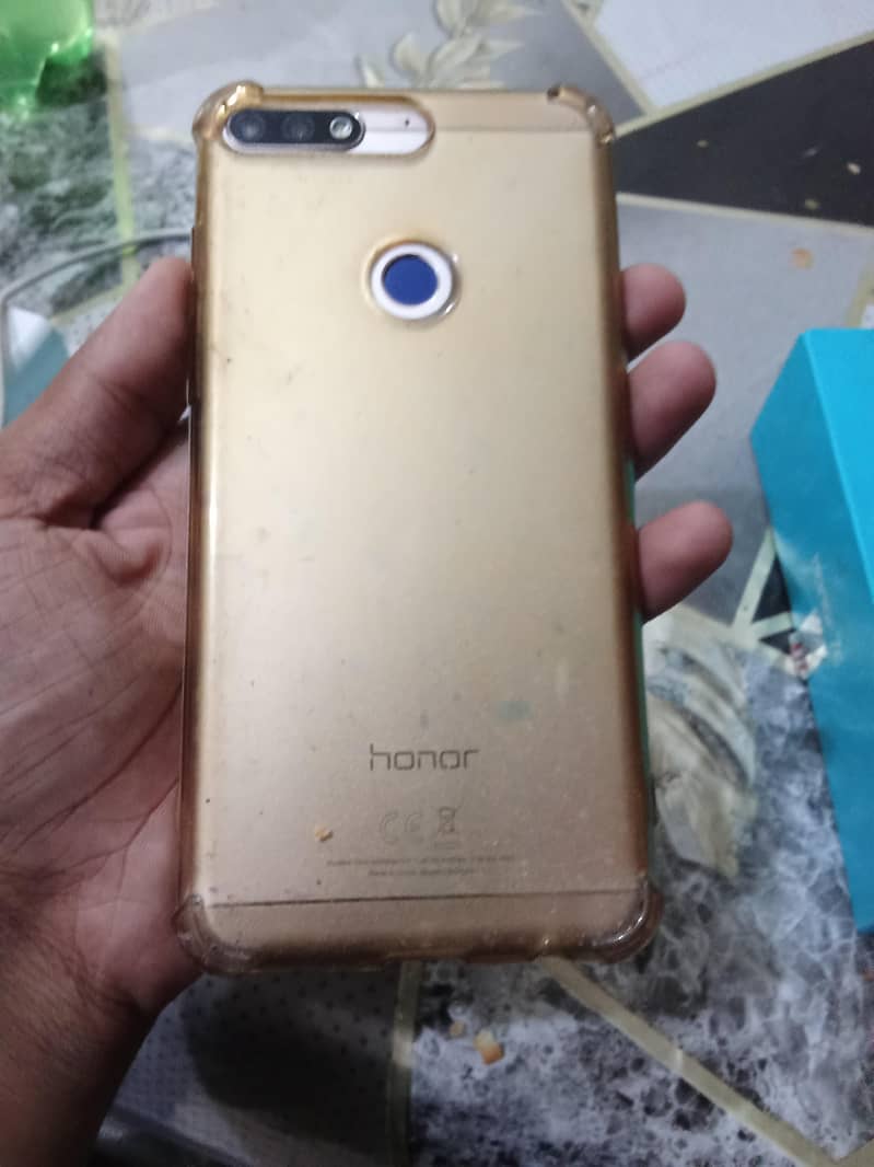 Honor 7C 6