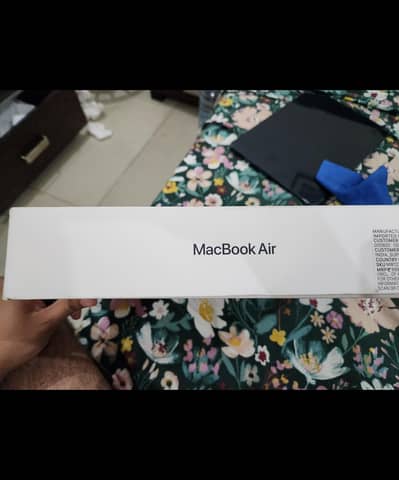 Macbook Air M4,16/256,9 cycles 100 health