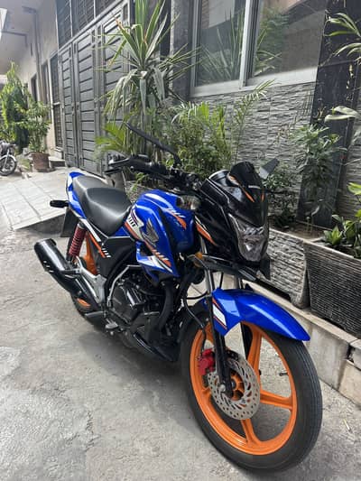 Honda cb 150f new condition