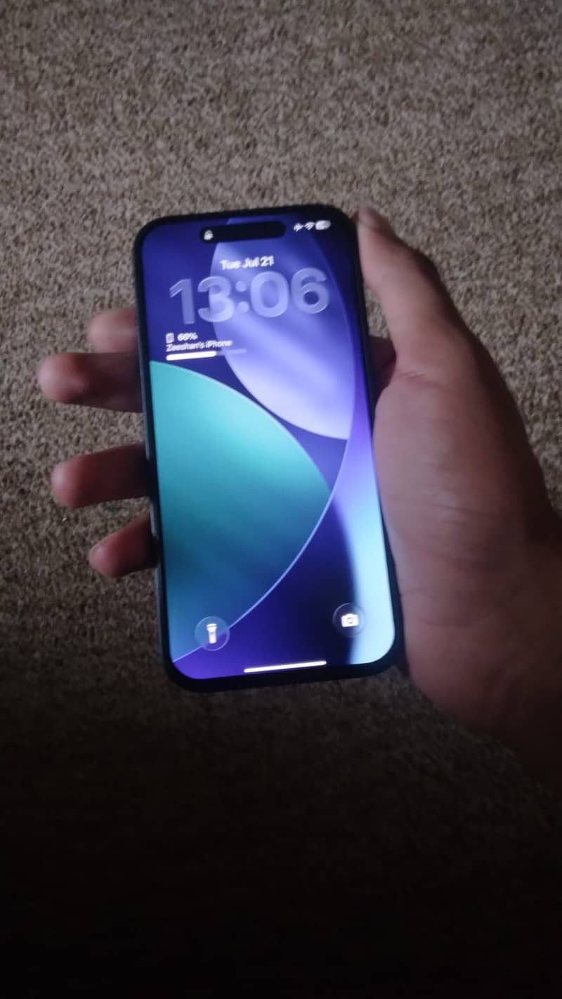 Apple iPhone 15 4