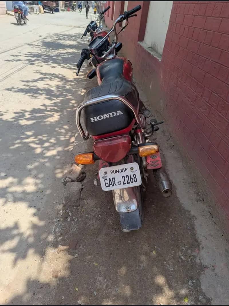 Honda cd70cc 3