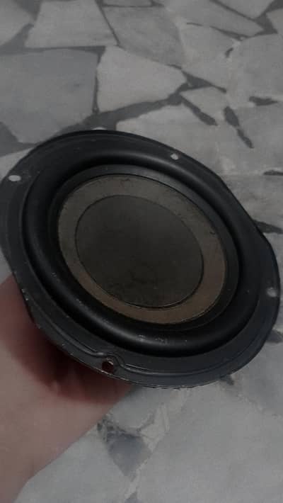 1kg weight ( heavy bass )