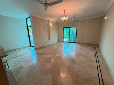 Unfurnished 2Bed apartment F-11