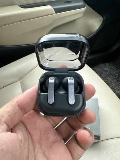 Samsung Galaxy Buds 4 Pro - Like New | Original | Excellent Battery 