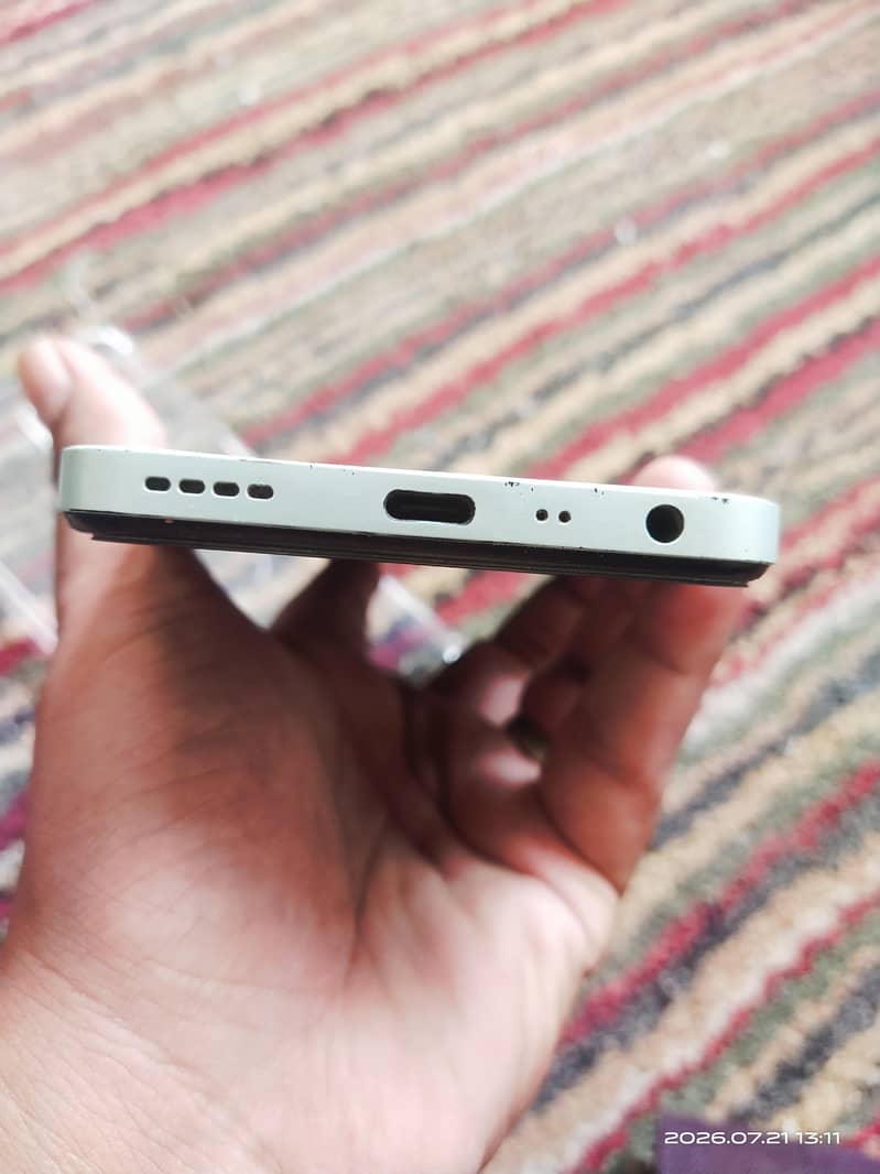 Realme C35 3