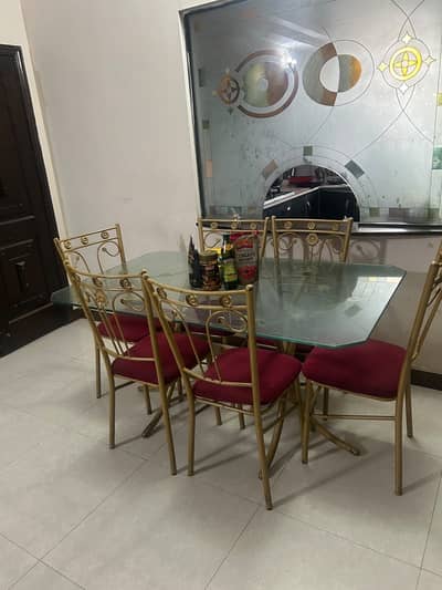 Dining table for sale