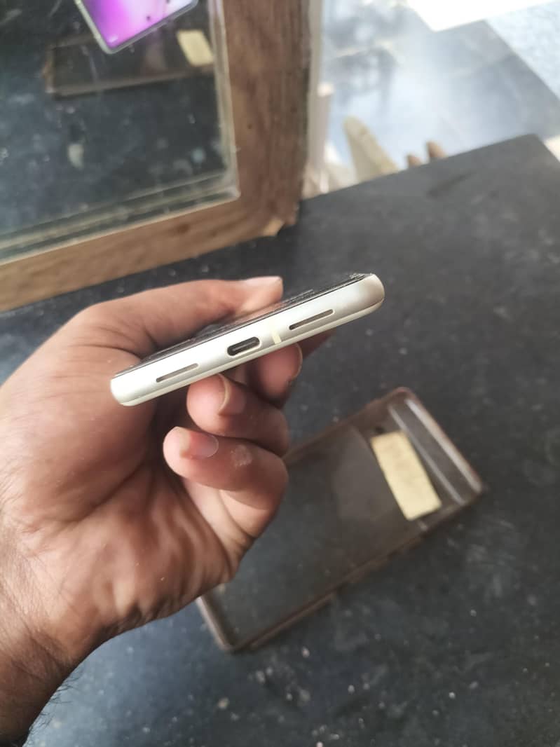 Google Pixel 7 3
