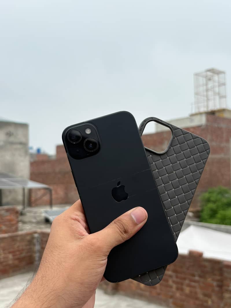 Apple iPhone 15 plus 2