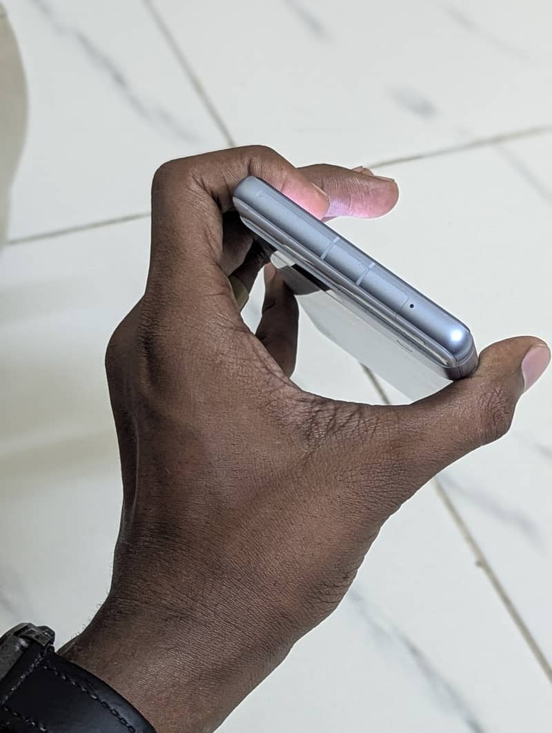 Google Pixel 7aa 5