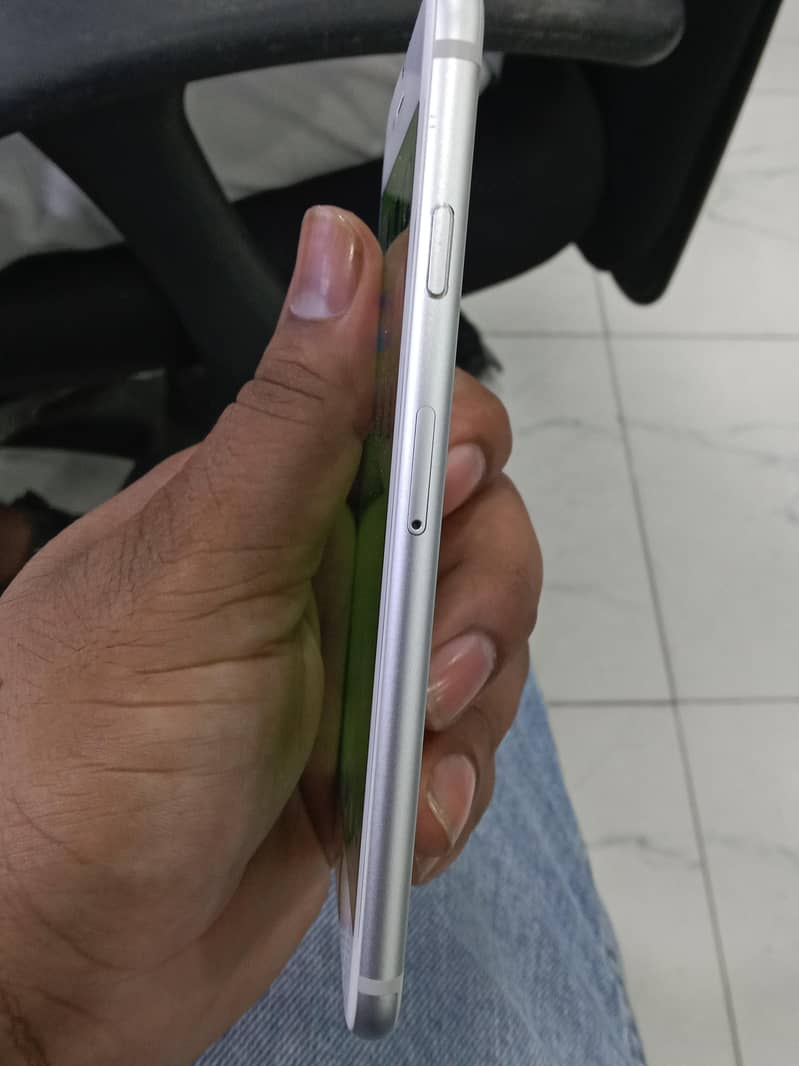 Apple iPhone 6 0