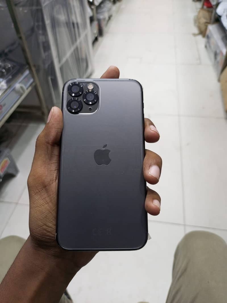 Apple iPhone 11 Pro 3