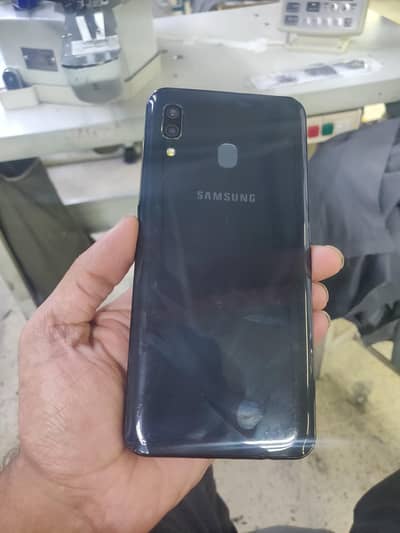Samsung Mobile A30