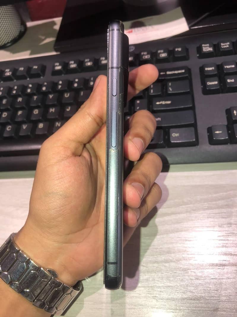 Google Pixel 8 4