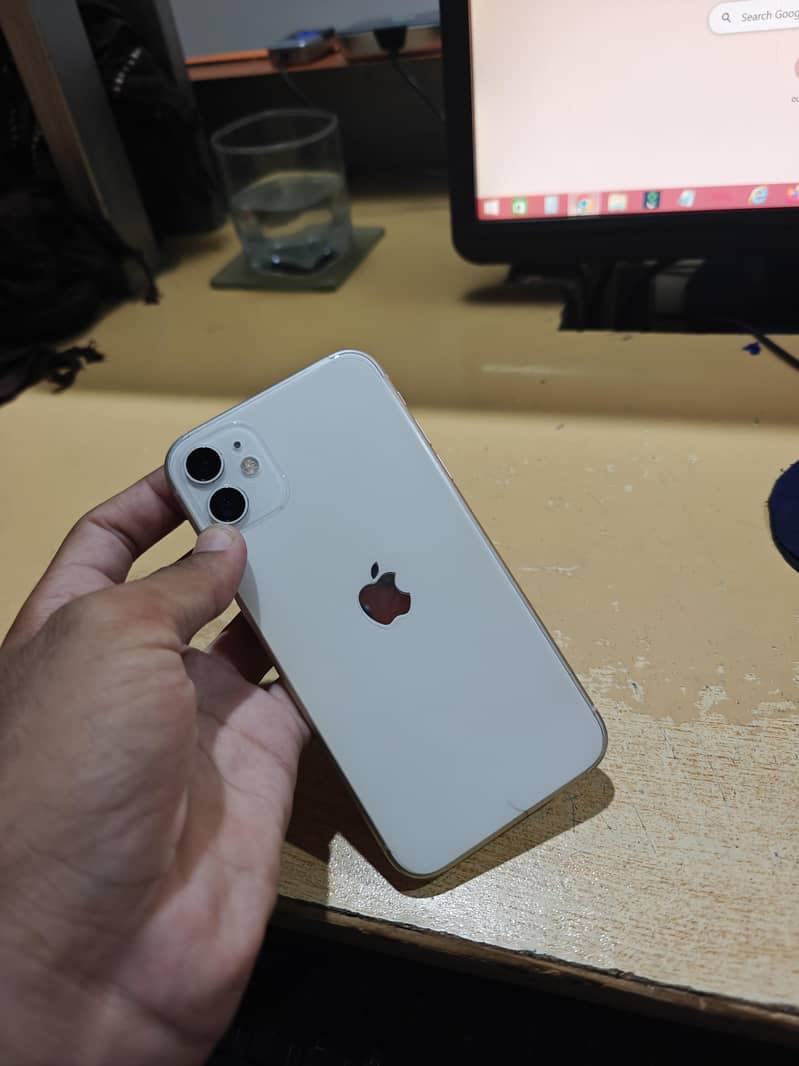 Apple iPhone 11 0