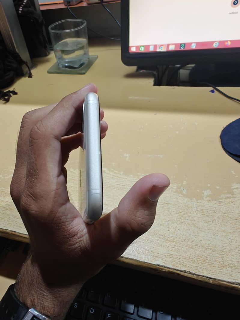 Apple iPhone 11 1