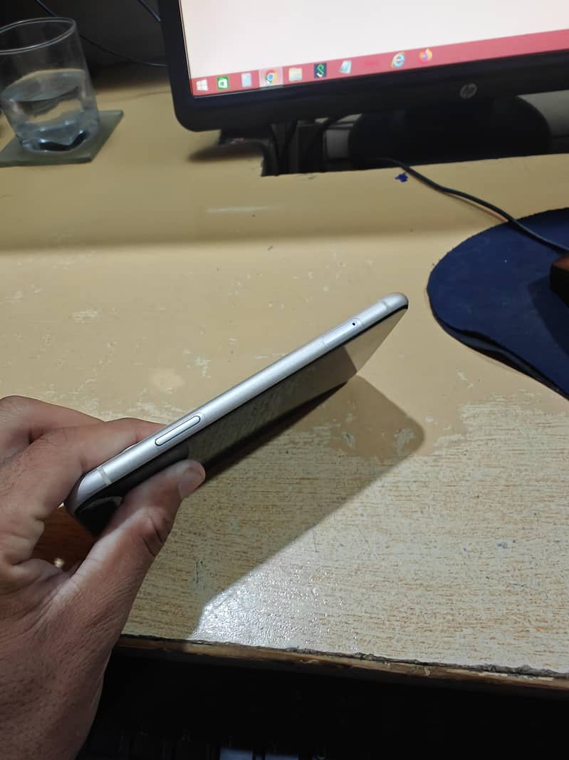 Apple iPhone 11 2