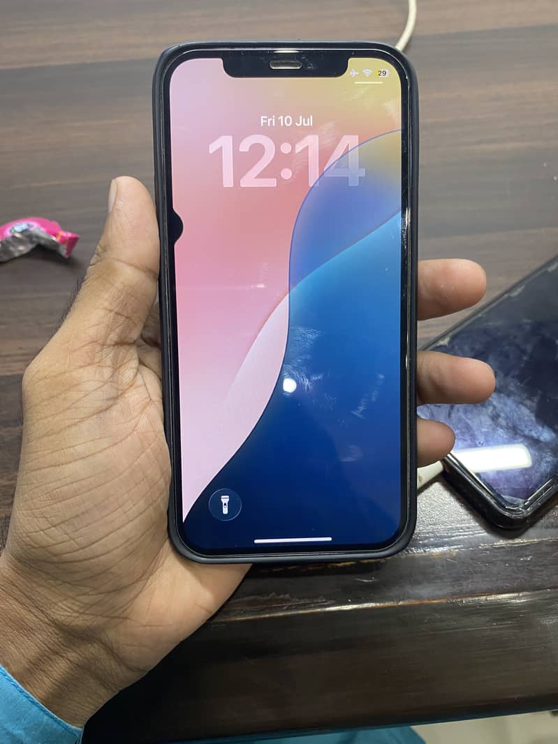 iPhone 12 7