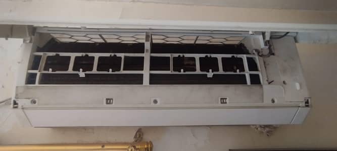selling gree inverter ac 1 ton