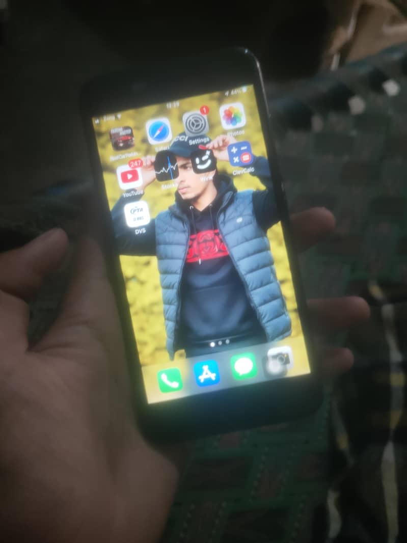 Apple iPhone 7 Plus 0