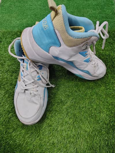 Anta basketball white and light blue shoes
