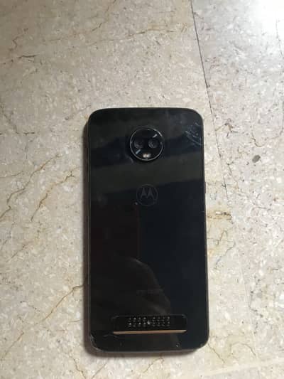 Moto z3