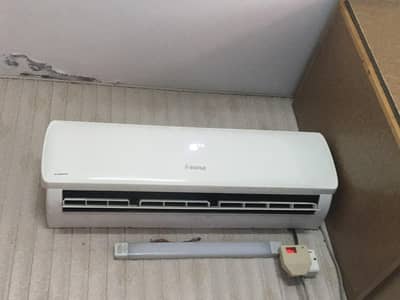 1.5 ton Ac urgent sale in original condition