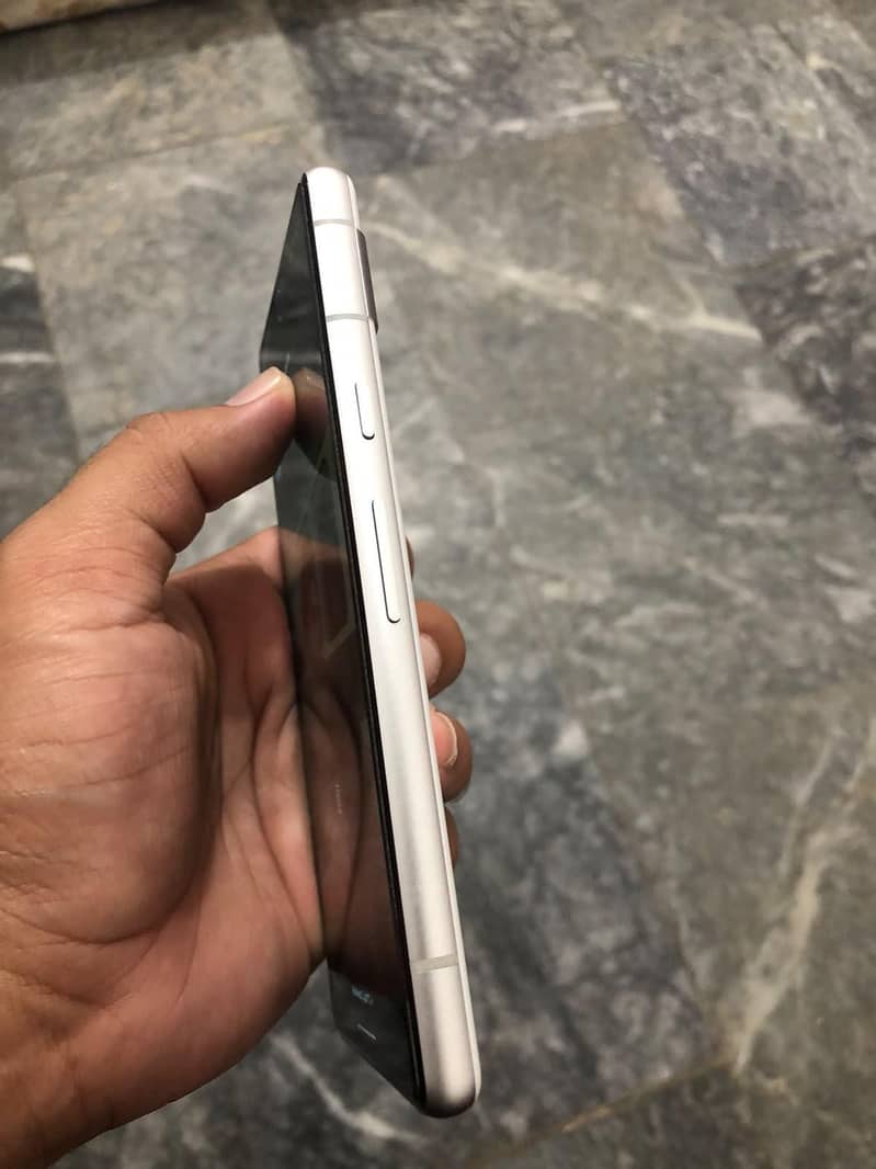 Google Pixel 7A 1