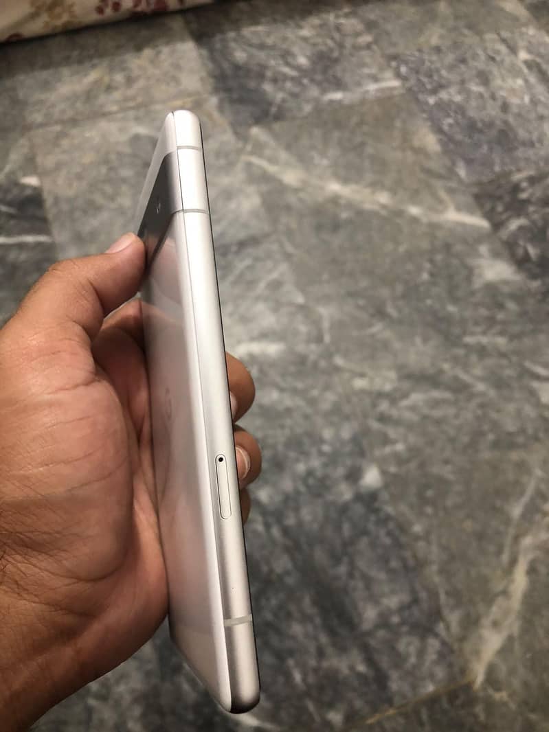 Google Pixel 7A 3