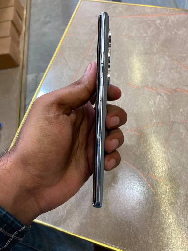 Tecno CAMON 40 Pro 0
