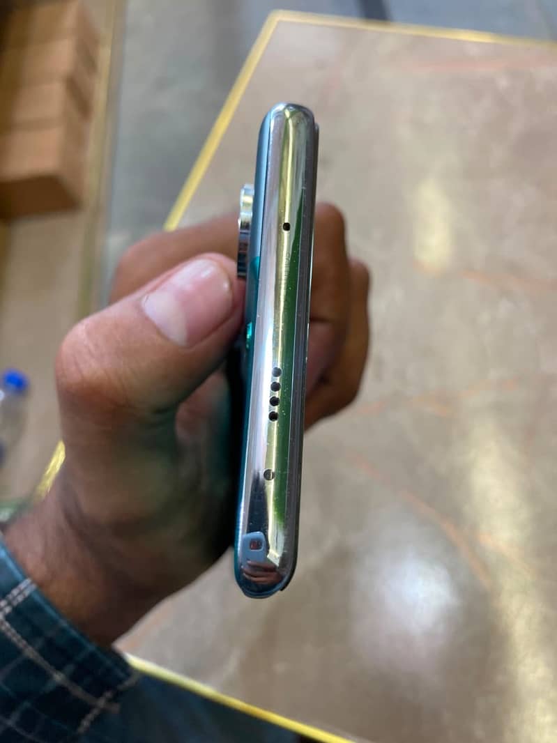 Tecno CAMON 40 Pro 5