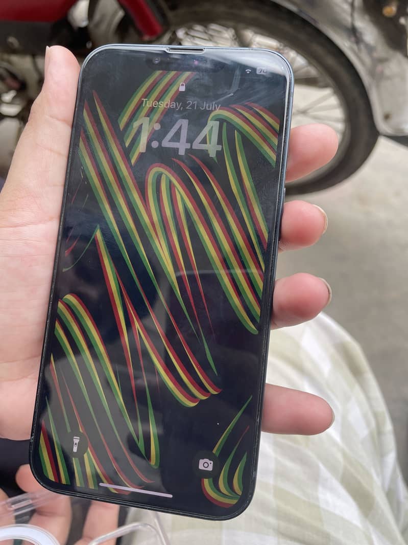 iPhone 13 6