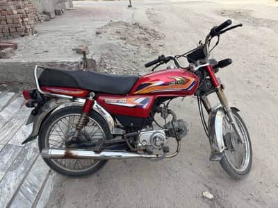 United 70cc red colour